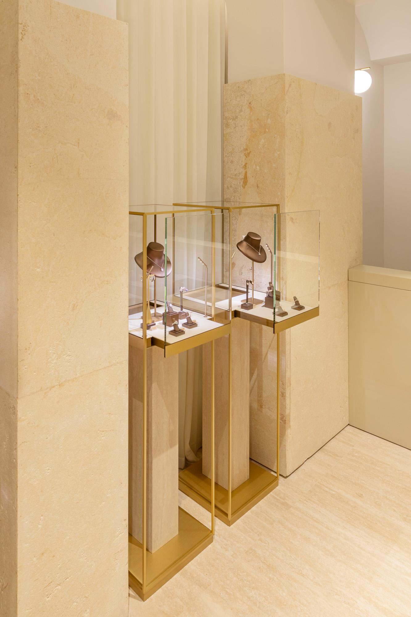 Art Diamond, view 5