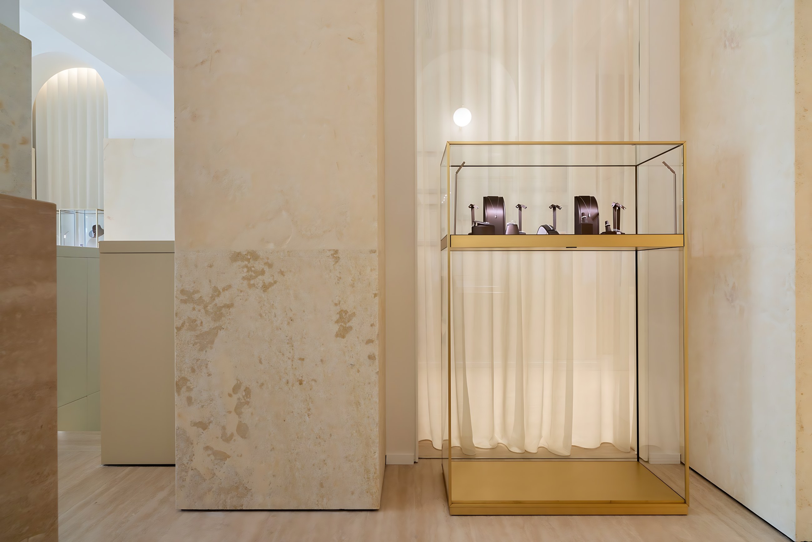 Art Diamond, view 11
