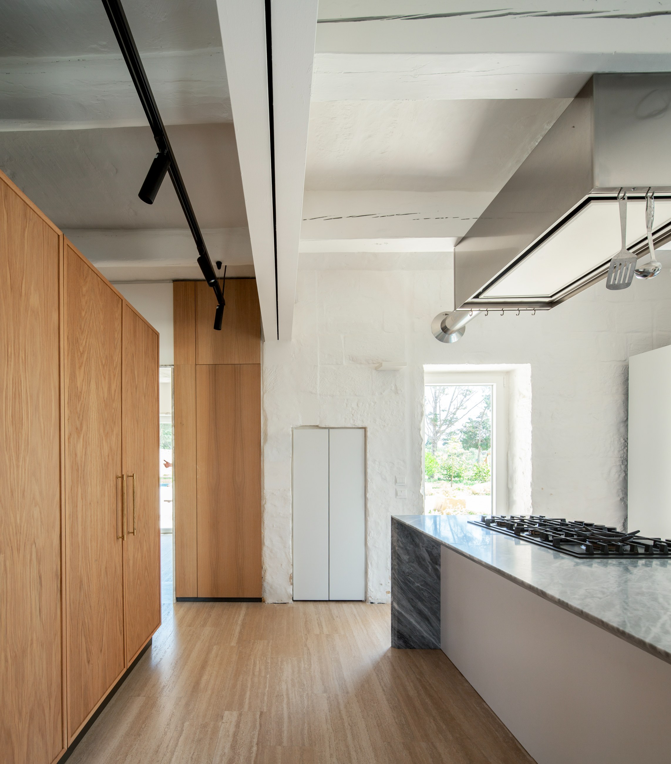 Farmhouse (Studios), view 12