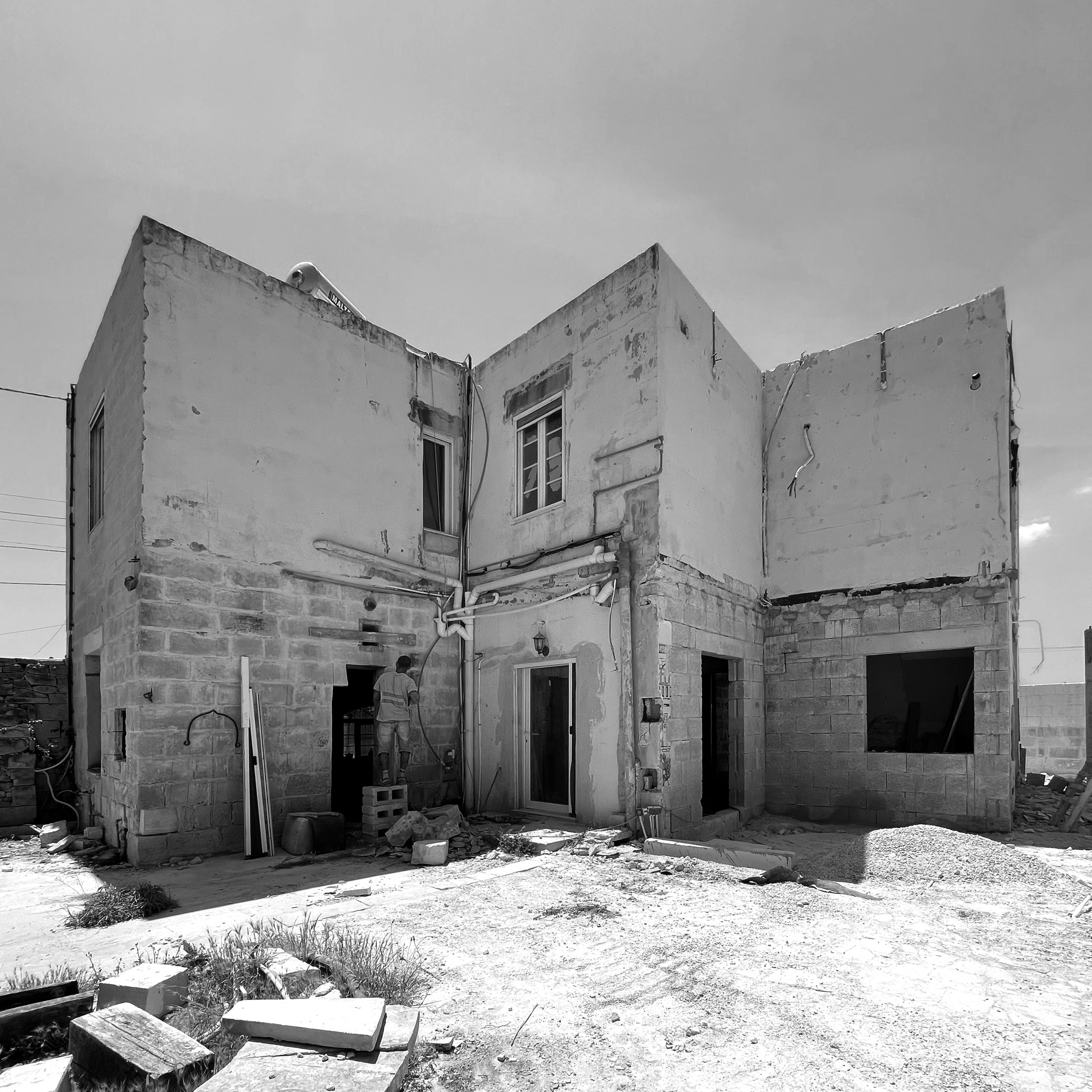Farmhouse (Studios), view 6